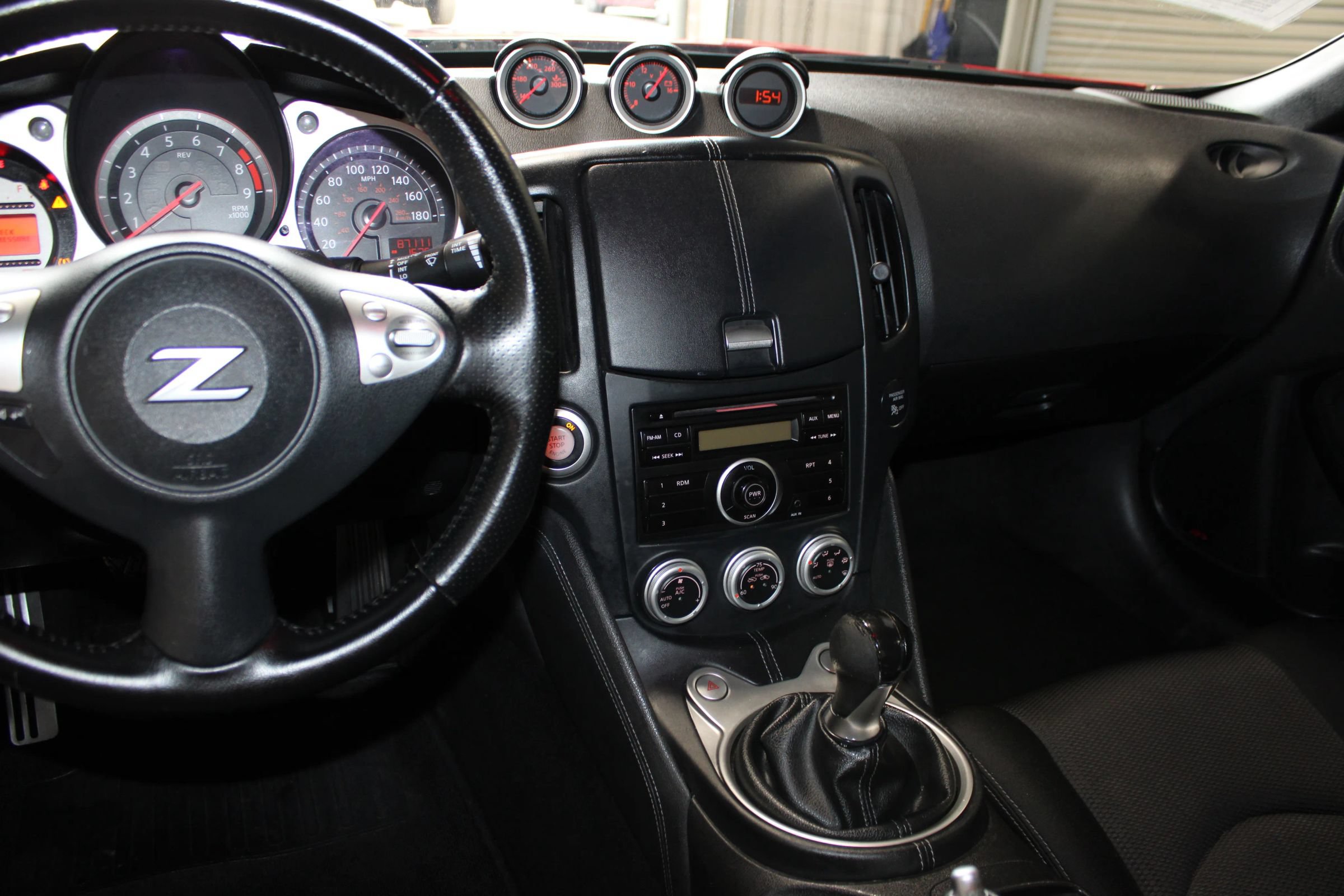 Used 2012 Nissan 370Z Coupe RWD image 15