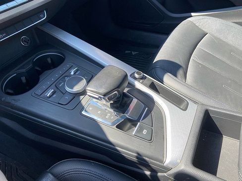 Used 2017 Audi A4 2.0T Premium image 11