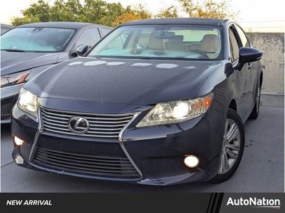 Used 2013 Lexus ES 350 w/ Luxury Pkg