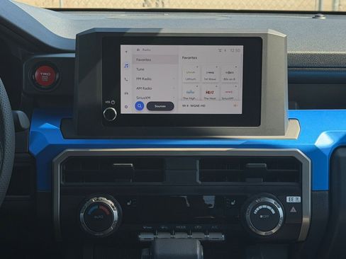 Used 2025 Toyota Tacoma TRD Off-Road image 20