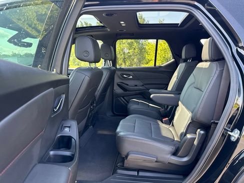 Used 2023 Chevrolet Traverse RS AWD/4WD image 25