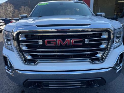 Used 2022 GMC Sierra 1500 SLT w/ SLT Premium Package image 3
