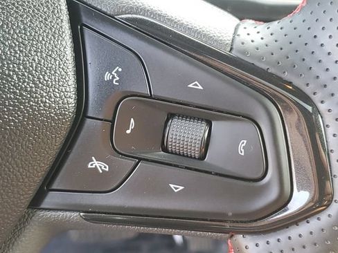 Certified 2024 Chevrolet Trax RS w/ Sunroof Package FWD image 13