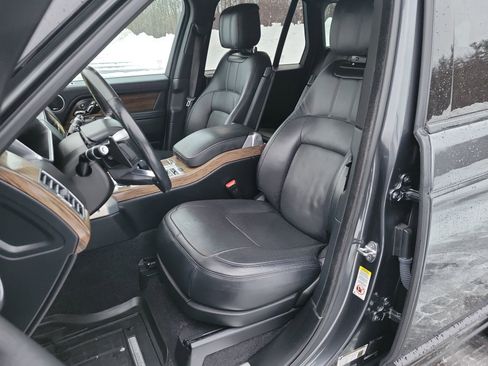 Used 2019 Land Rover Range Rover Supercharged image 4