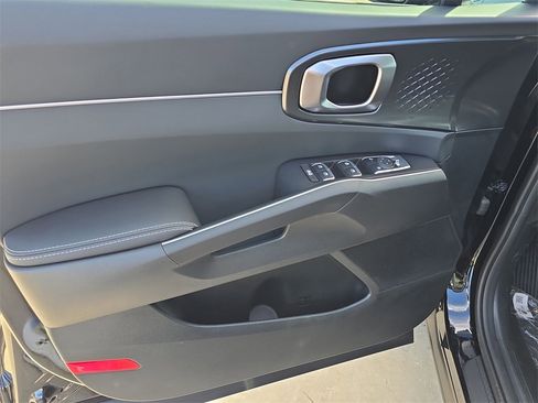 New 2026 Kia Sorento S image 17