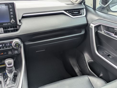 Used 2021 Toyota RAV4 XLE Premium FWD image 19