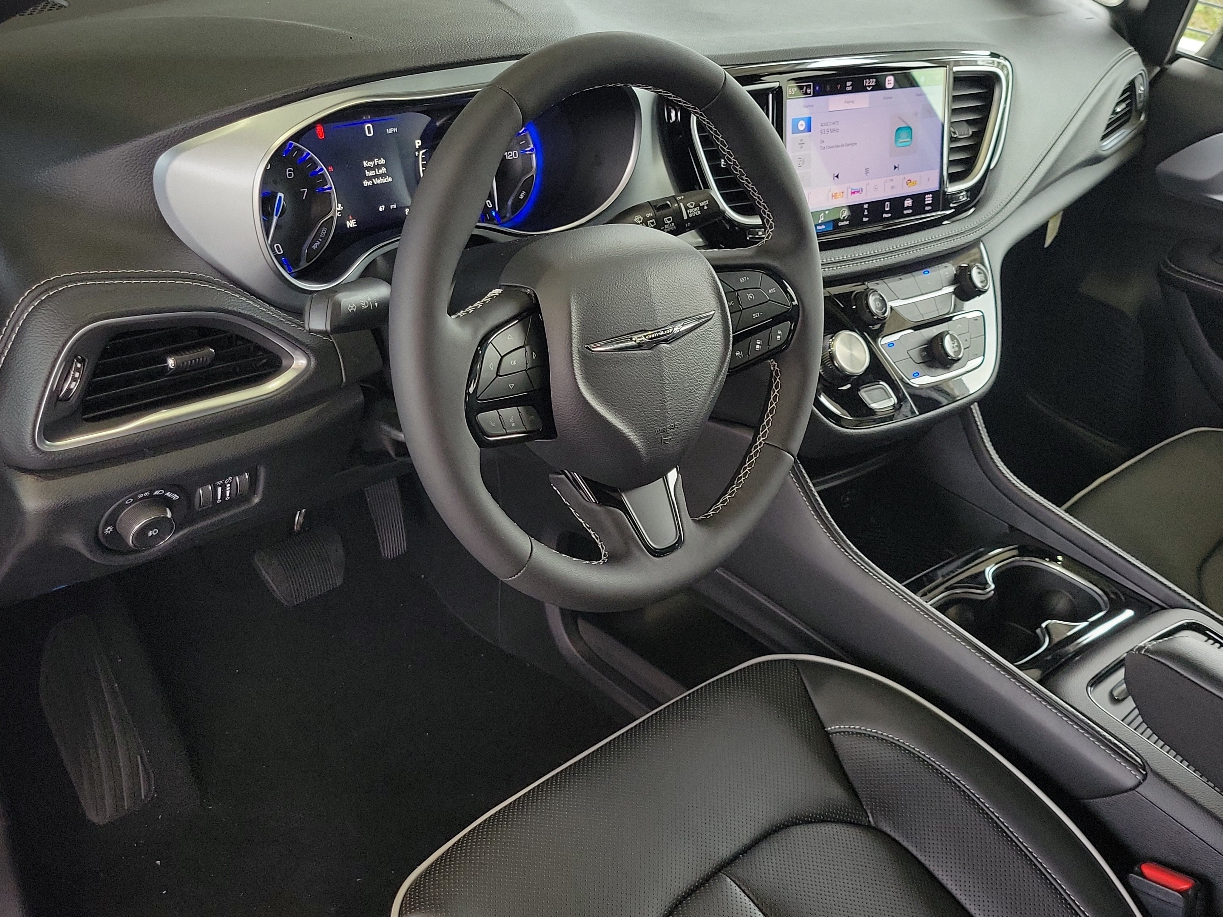 New 2026 Chrysler Pacifica Limited w/ S Appearance Package FWD image 17