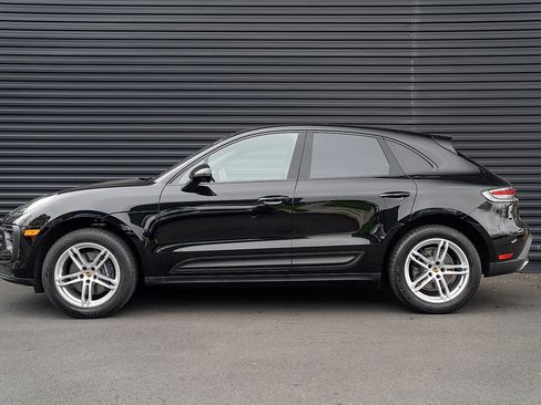 Certified 2026 Porsche Macan AWD/4WD image 2