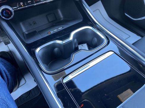 New 2026 Chevrolet Traverse Z71 w/ Enhanced Driving Package image 11