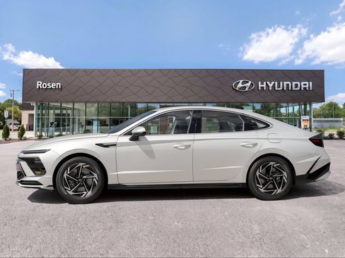 New 2026 Hyundai Sonata SEL AWD/4WD image 16