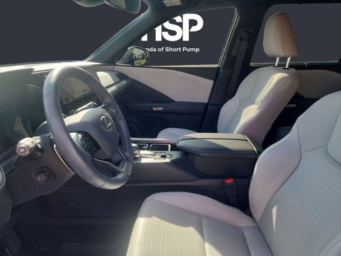 Used 2024 Lexus TX 350 AWD w/ Captains Chair Package image 9