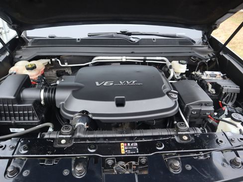 Used 2018 Chevrolet Colorado ZR2 w/ ZR2 Midnight Special Edition image 38