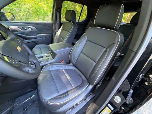 Used 2023 Chevrolet Traverse Premier w/ LPO, Floor Liner Package AWD/4WD image 18