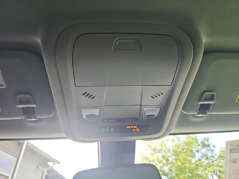 Used 2020 GMC Terrain SLE FWD image 17