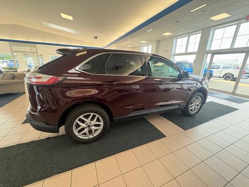 Used 2023 Ford Edge SEL AWD/4WD image 6