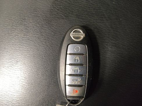 Used 2019 Nissan Armada SL w/ Premium Package image 32