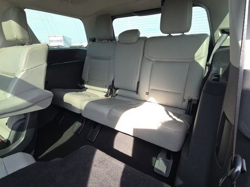 Used 2025 Ford Expedition Active image 20