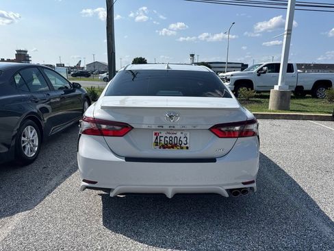 Used 2023 Toyota Camry SE w/ Cold Weather Package FWD image 7