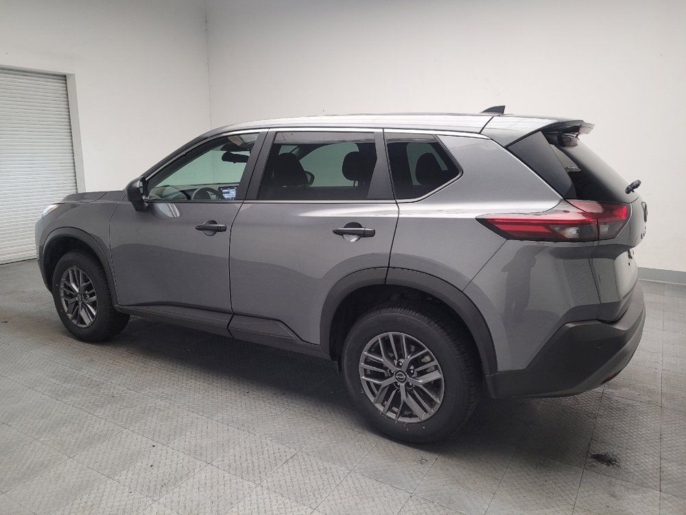 Used 2023 Nissan Rogue S AWD/4WD image 3