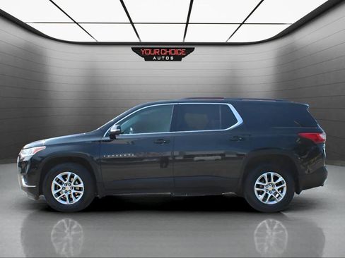 Used 2020 Chevrolet Traverse LT w/ Driver Confidence II Package image 2