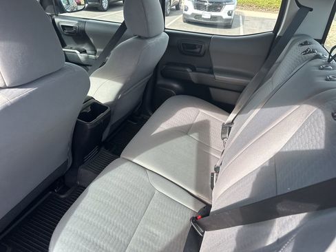 Used 2018 Toyota Tacoma SR w/ SR Convenience Package image 16