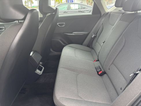 Used 2025 Kia K4 FWD image 24