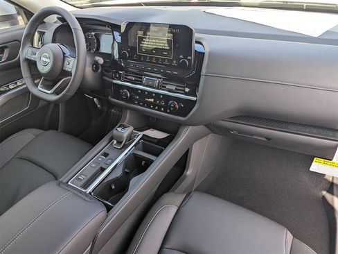 New 2025 Nissan Pathfinder SL image 33