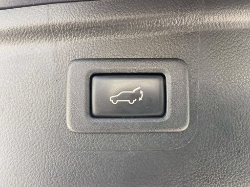 Used 2019 Subaru Outback 2.5i Limited w/ Popular Package #2 AWD/4WD image 10