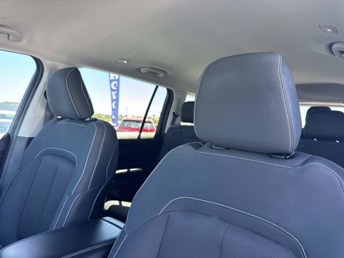 Used 2023 Jeep Grand Cherokee L Laredo RWD image 24