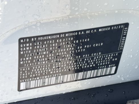 Certified 2025 Volkswagen Tiguan S FWD image 35