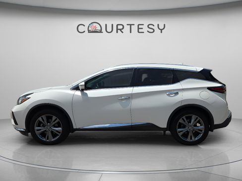 Used 2020 Nissan Murano Platinum FWD image 2
