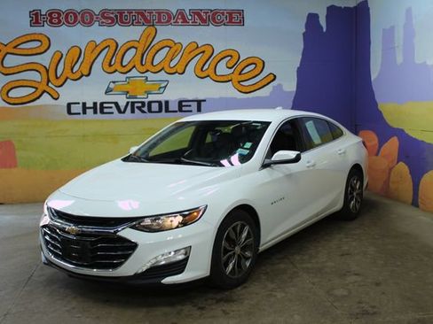 Used 2023 Chevrolet Malibu LT FWD image 2