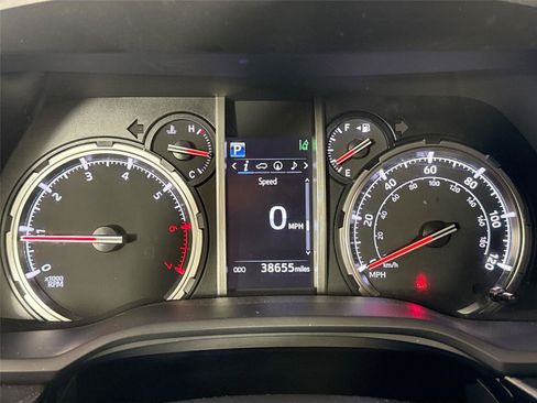 Certified 2024 Toyota 4Runner TRD Off-Road Premium AWD/4WD image 21