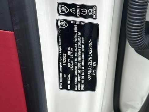 Used 2022 Lamborghini Urus image 34