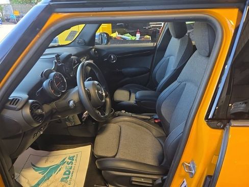 Used 2018 MINI Cooper S FWD image 3