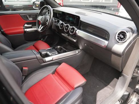 Used 2021 Mercedes-Benz GLB 250 image 18