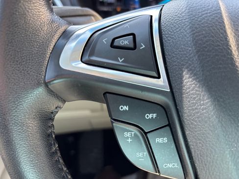 Used 2022 Ford Edge Titanium image 18