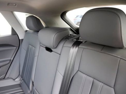 Used 2025 Audi Q5 Premium Plus w/ Premium Plus AWD/4WD image 15