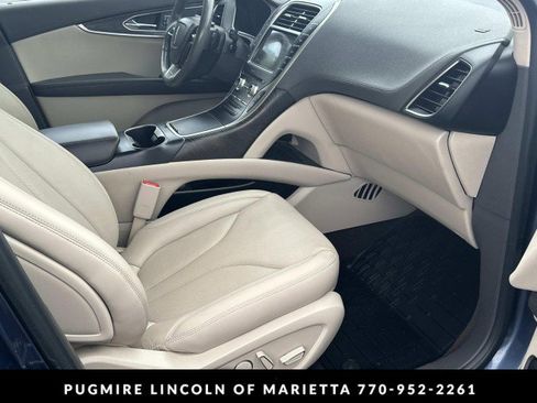 Used 2019 Lincoln Nautilus Reserve FWD image 13
