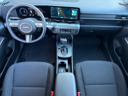 Used 2025 Hyundai Kona SEL AWD/4WD image 47