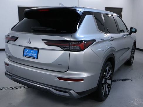 Used 2025 Mitsubishi Outlander SE AWD/4WD image 7