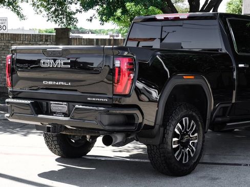 Used 2024 GMC Sierra 2500 Denali Ultimate w/ Max Trailering Package AWD/4WD image 17
