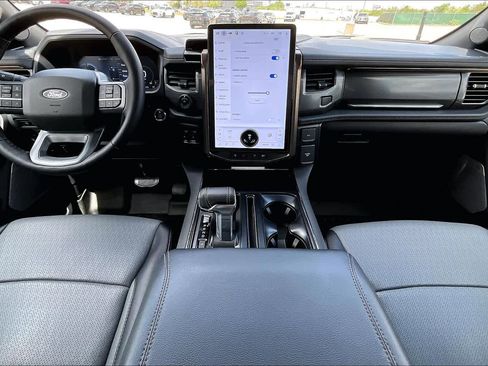 Used 2024 Ford F150 Lightning Lariat image 15