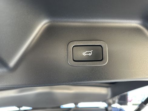 Used 2021 Land Rover Range Rover P525 Westminster Edition LWB image 22