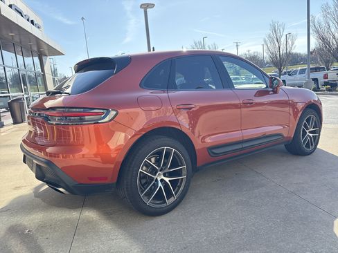 Used 2024 Porsche Macan Turbo image 10