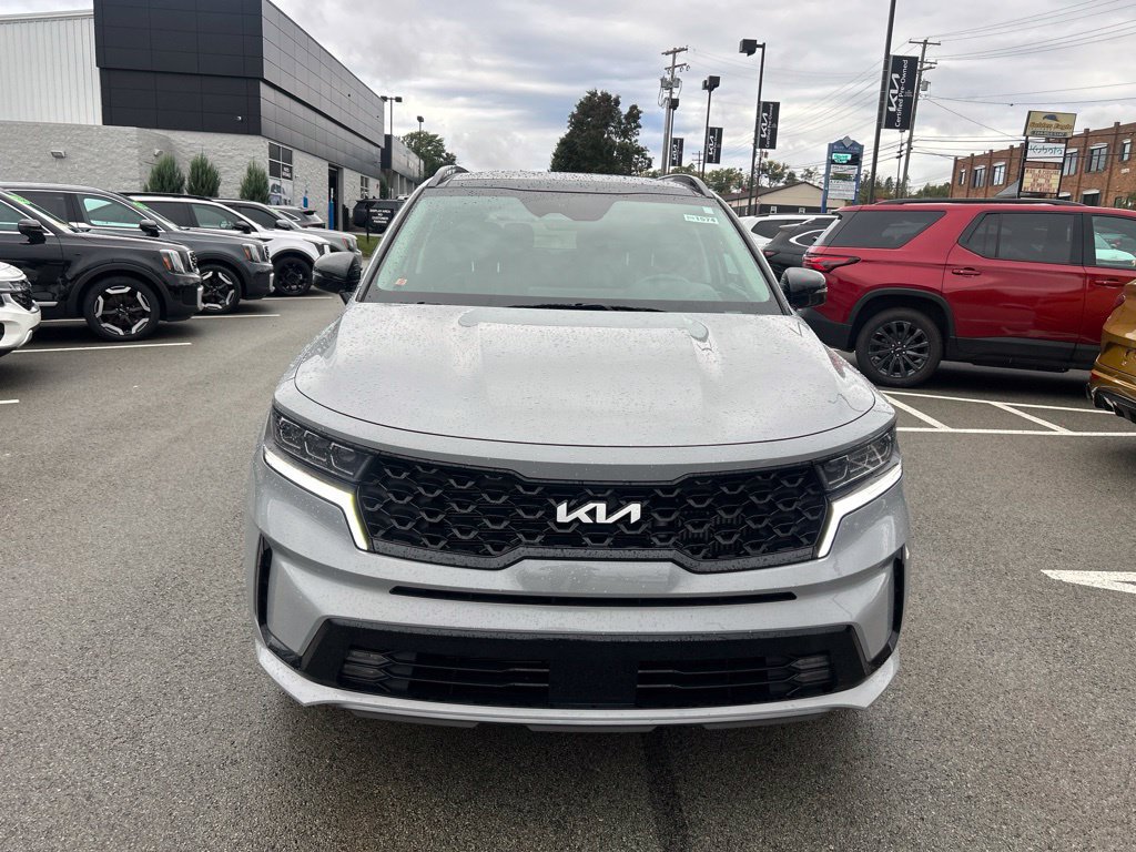 Certified 2023 Kia Sorento SX AWD/4WD image 2