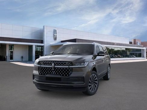 New 2026 Lincoln Navigator L Black Label AWD/4WD image 3