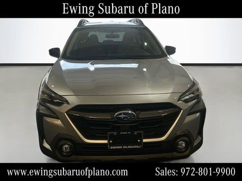 Used 2025 Subaru Outback Premium AWD/4WD image 2