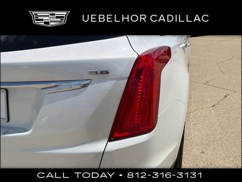 Used 2017 Cadillac XT5 FWD image 8