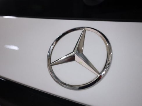 Used 2024 Mercedes-Benz GLC 300 4MATIC image 62
